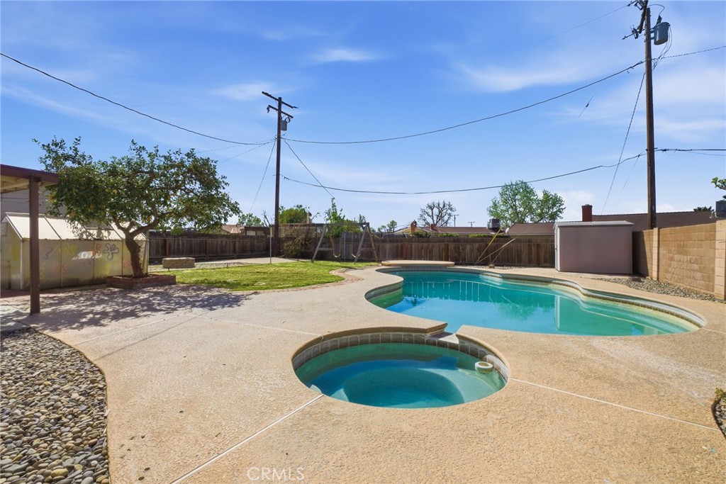2234 Carter Way, Hanford, CA 93230