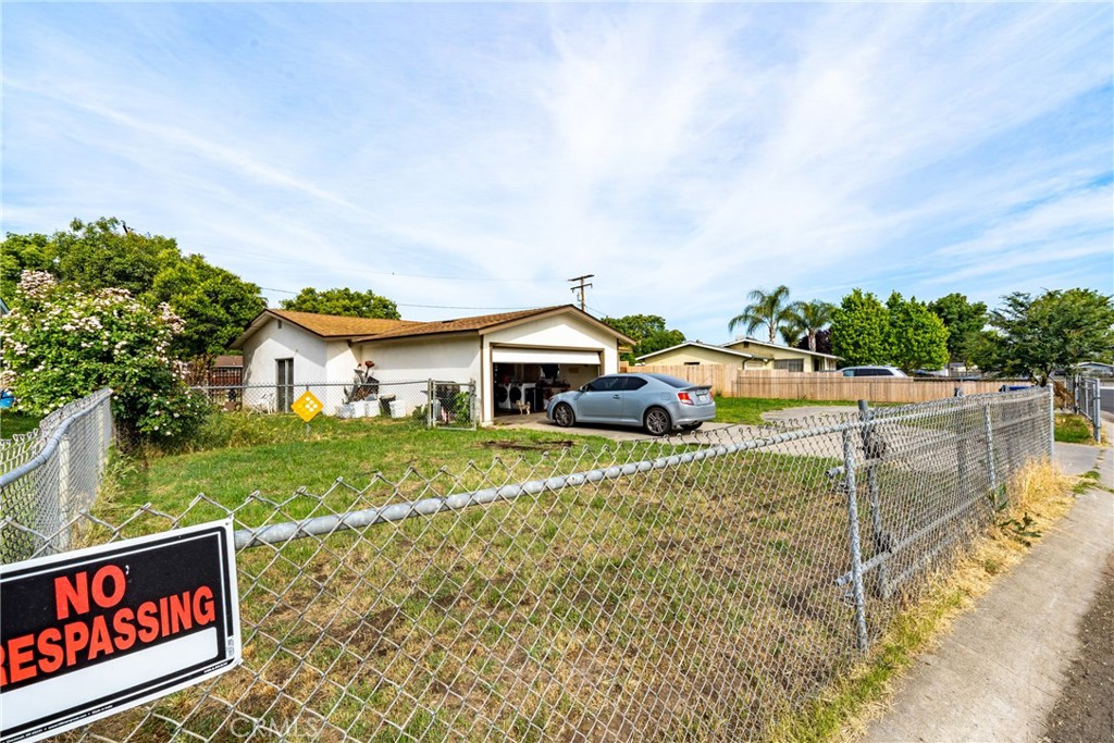 2615 N Quail Dr, Visalia, CA 93291