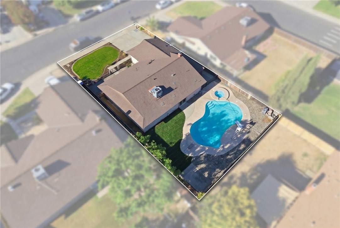 931 Orangewood Ct, Lemoore, CA 93245