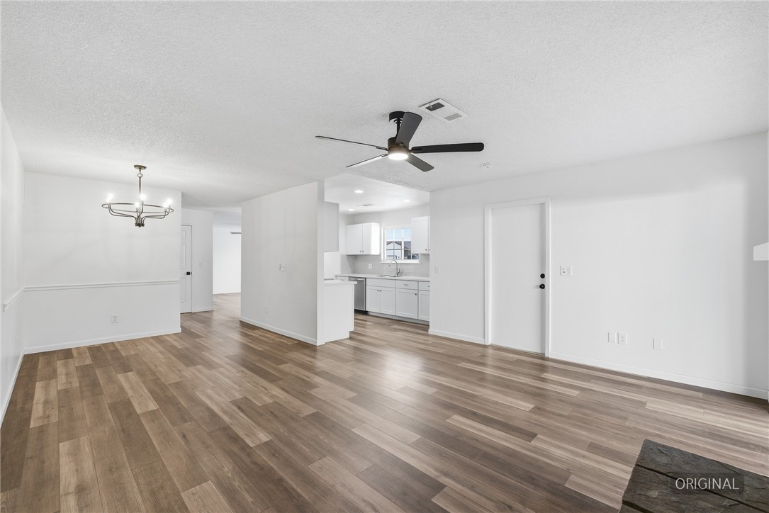 931 Orangewood Ct, Lemoore, CA 93245