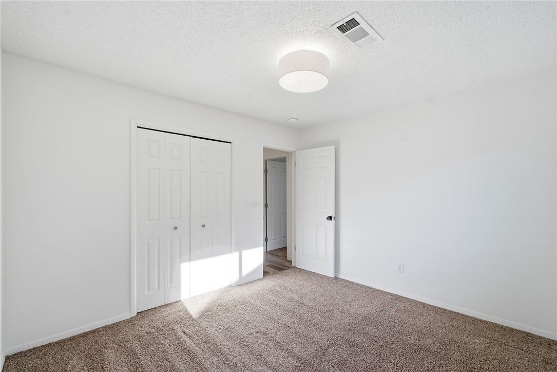931 Orangewood Ct, Lemoore, CA 93245