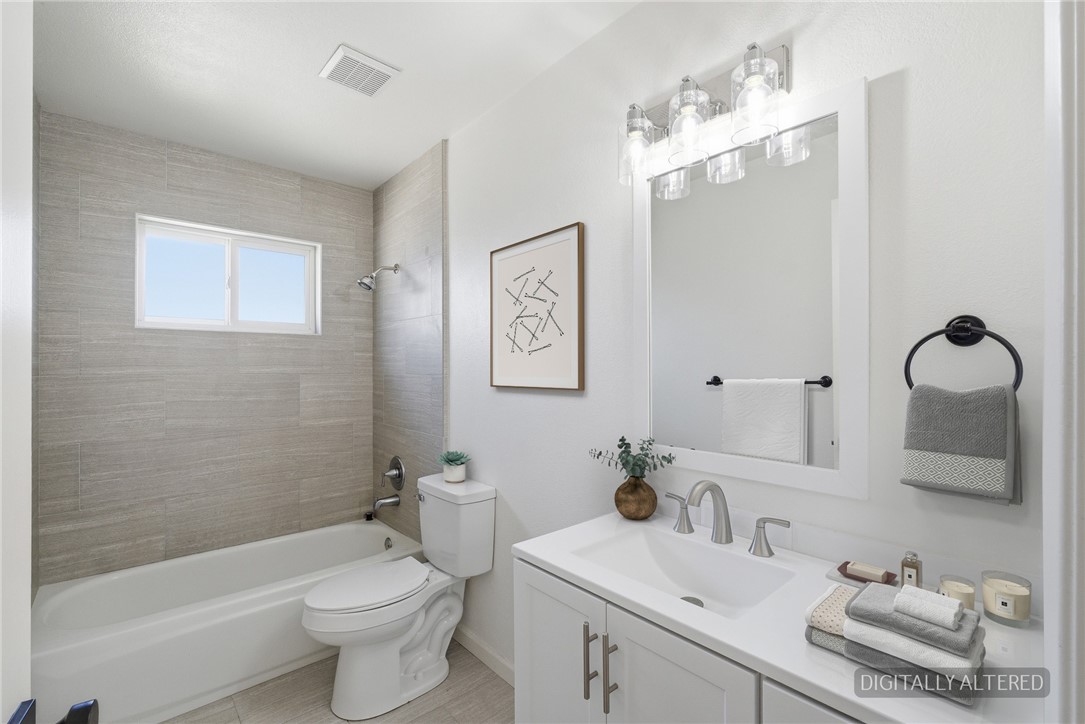 931 Orangewood Ct, Lemoore, CA 93245