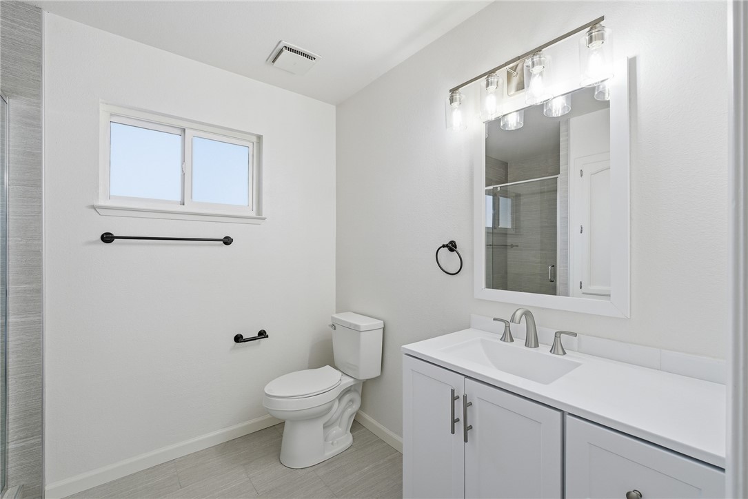 931 Orangewood Ct, Lemoore, CA 93245