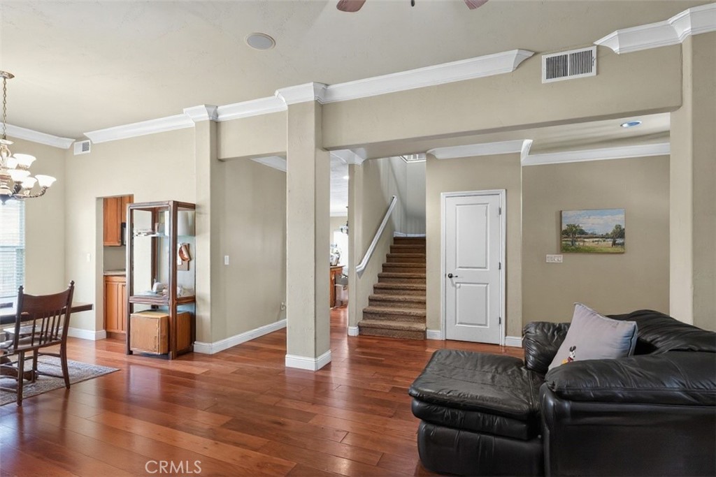 82 N Wathen, Sanger, CA 93657