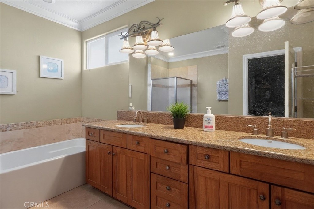 82 N Wathen, Sanger, CA 93657