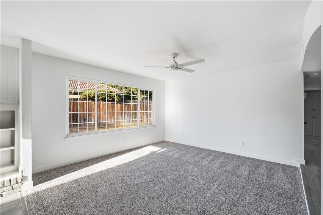 626 W Dorothea, Visalia, CA 93277