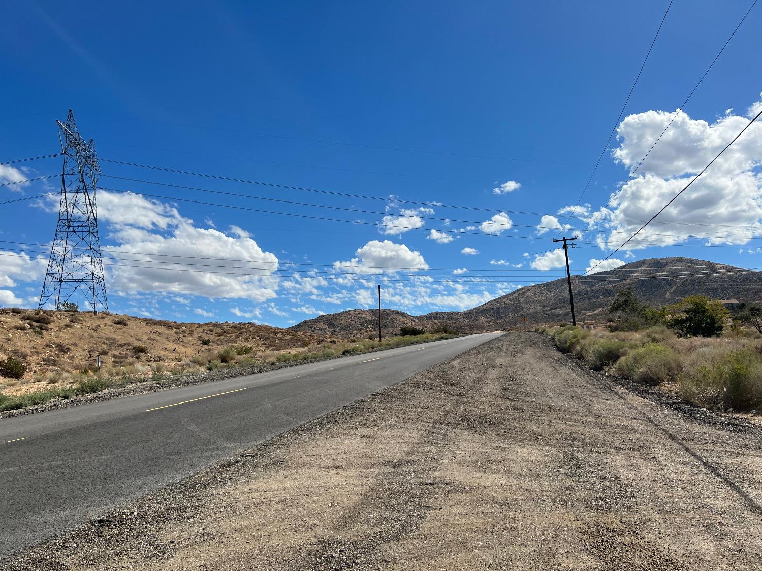 3048 Vic 47Th Ste Mt, Palmdale, CA 93550