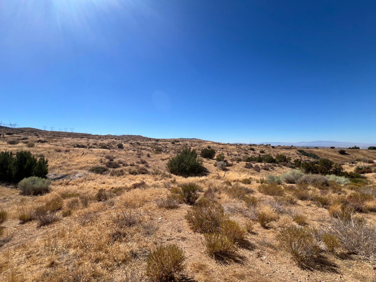 3048 Vic 47Th Ste Mt, Palmdale, CA 93550