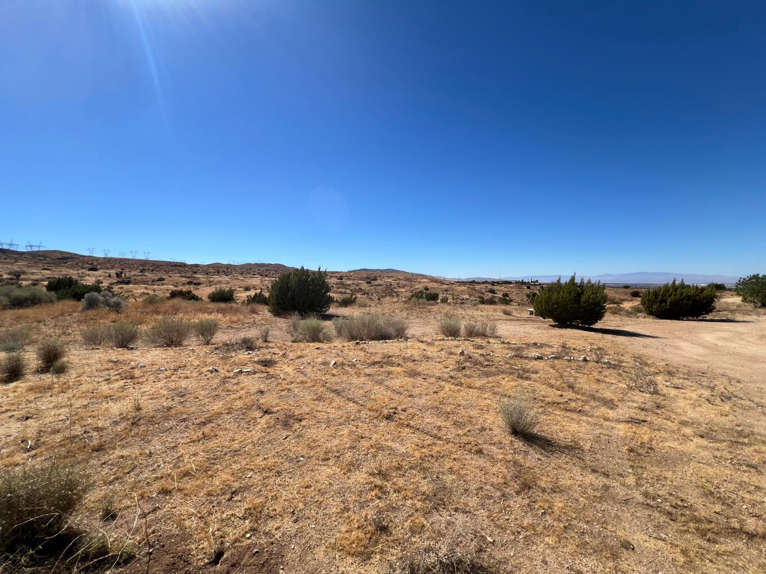 3048 Vic 47Th Ste Mt, Palmdale, CA 93550