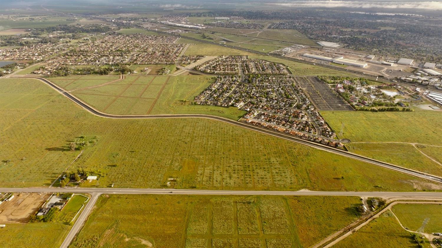 6150 W Shaw Ave, Fresno, CA 93723