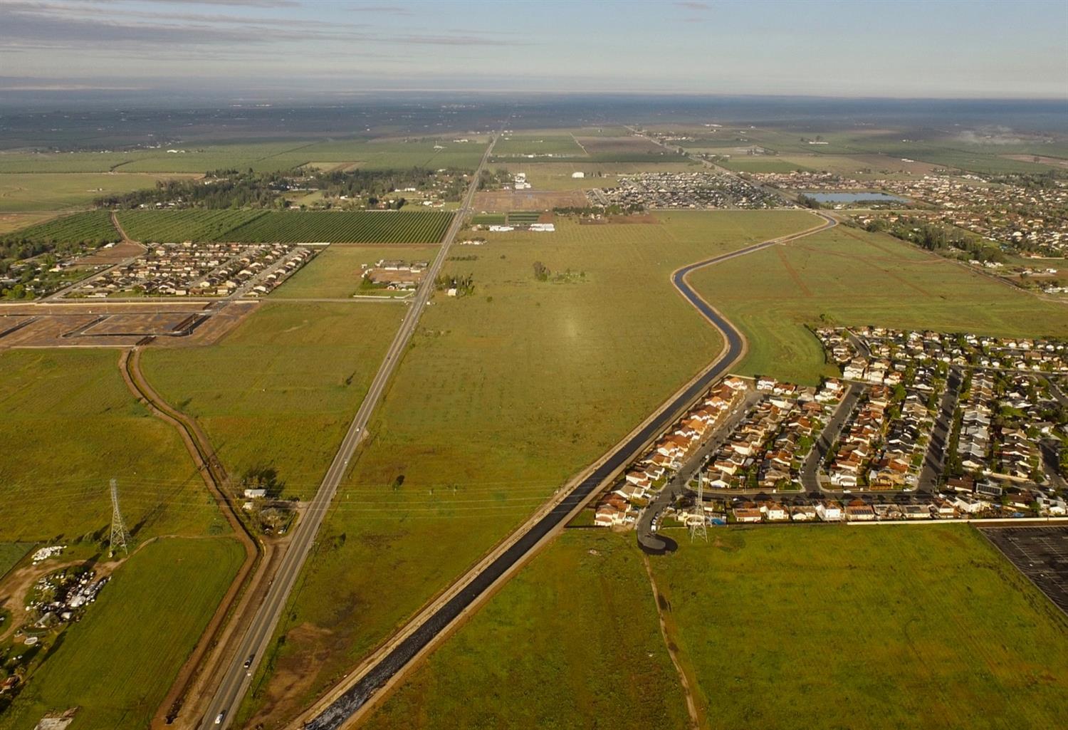 6150 W Shaw Ave, Fresno, CA 93723