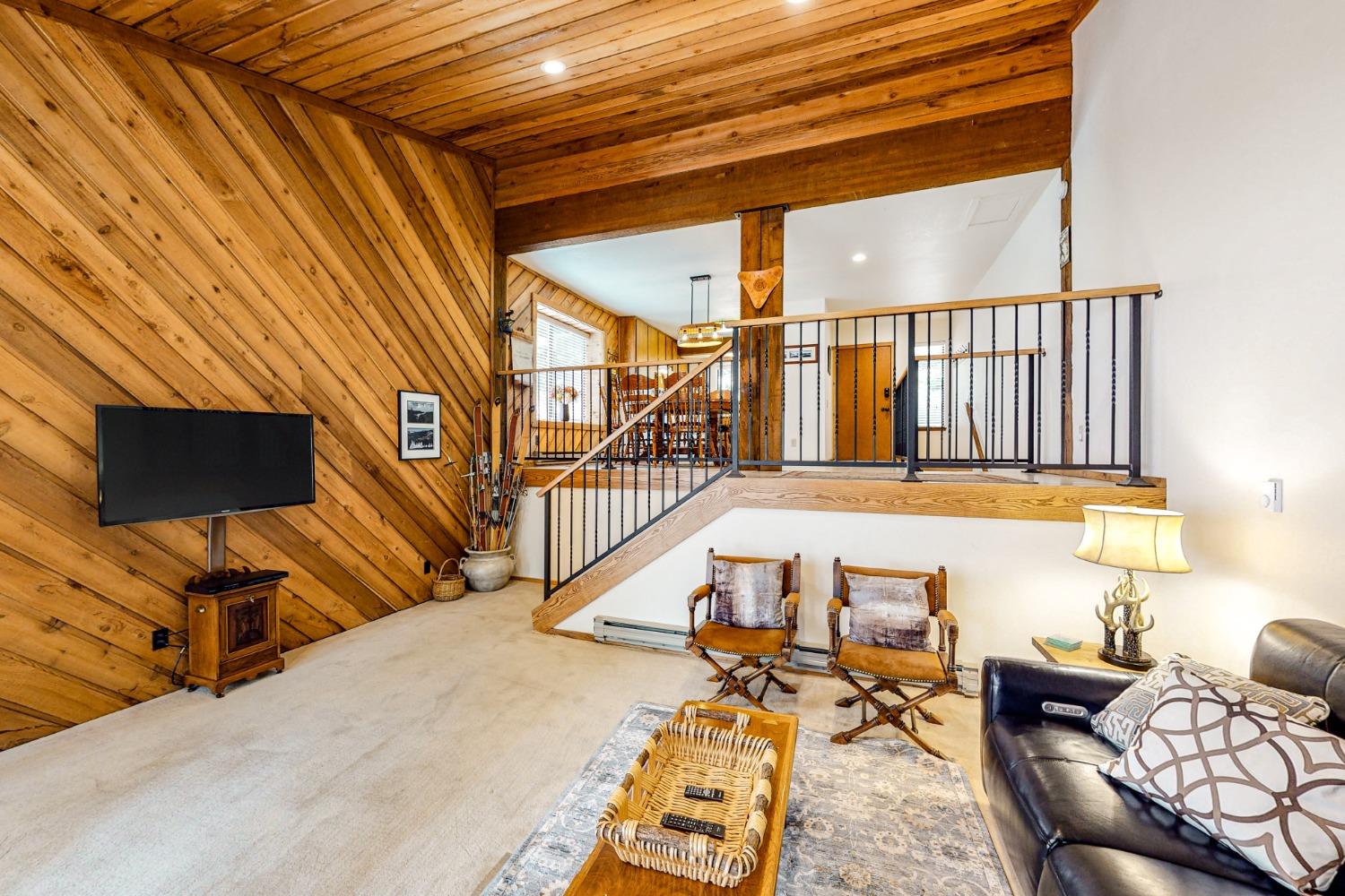 62792 Skiview Ln, Huntington Lake, CA 93634