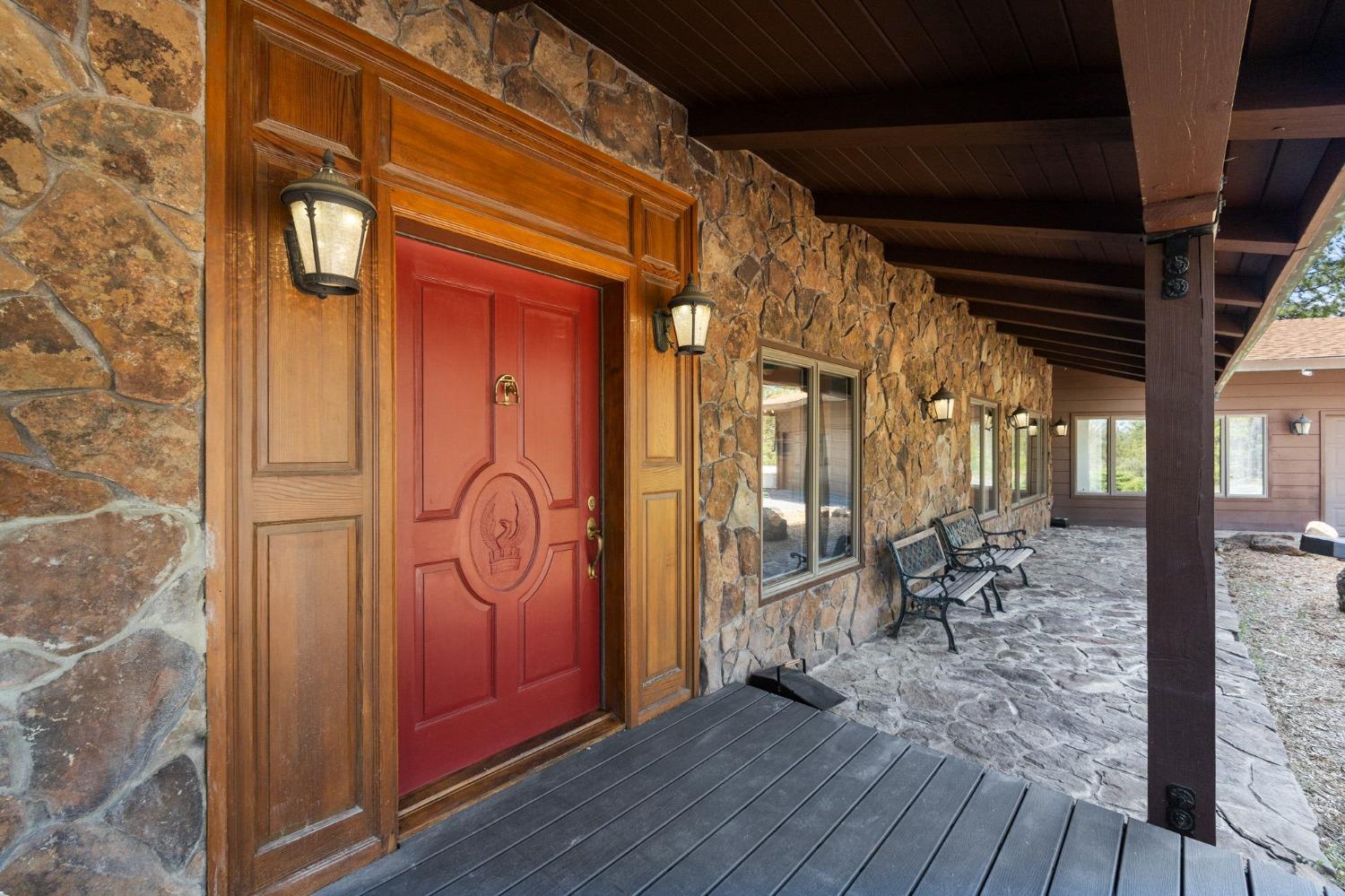 10379 Mcmahon Rd, Coulterville, CA 95311