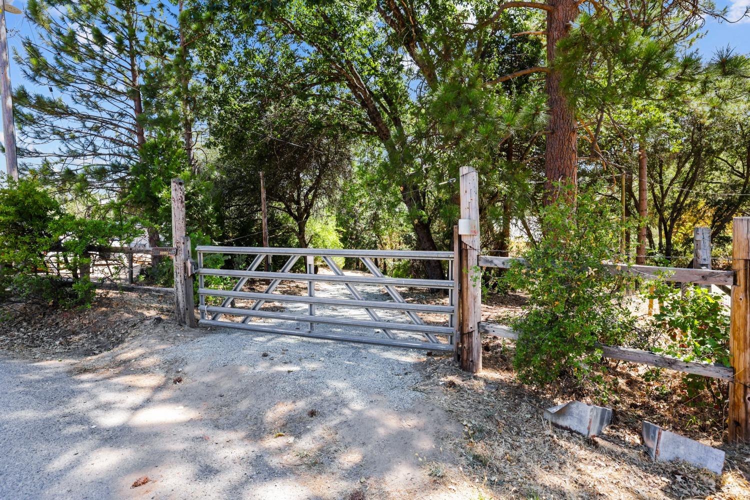 35772 Highland Dr W, Wishon, CA 93669