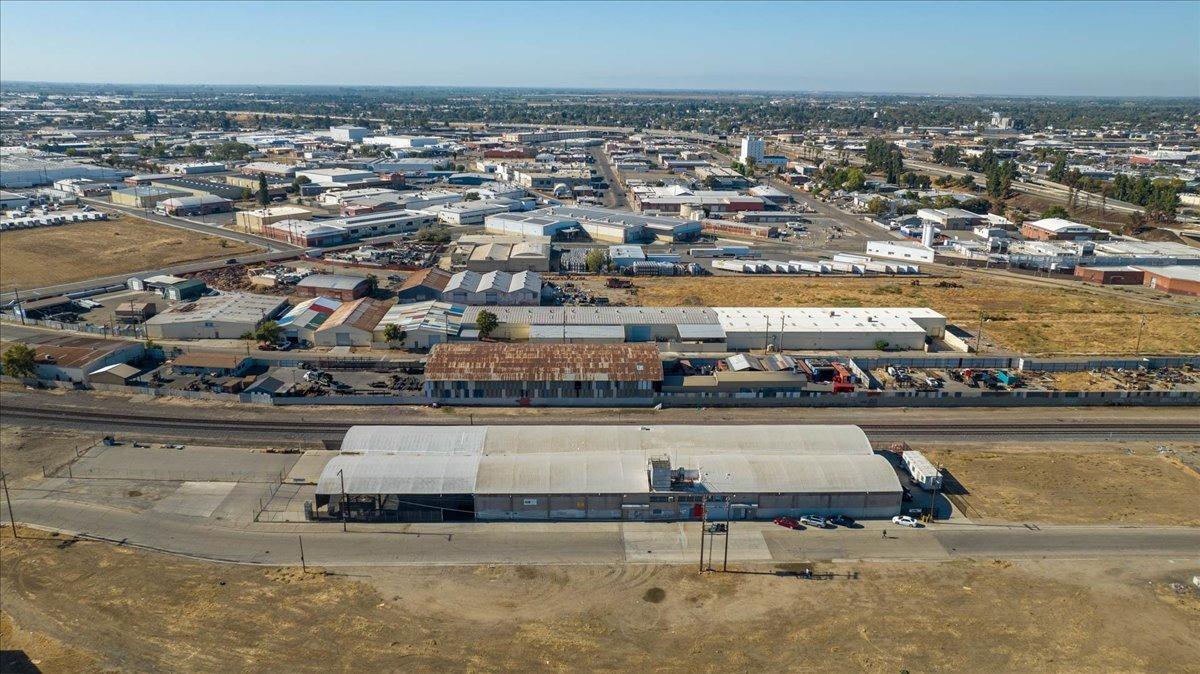 944 S Topeka, Fresno, CA 93721