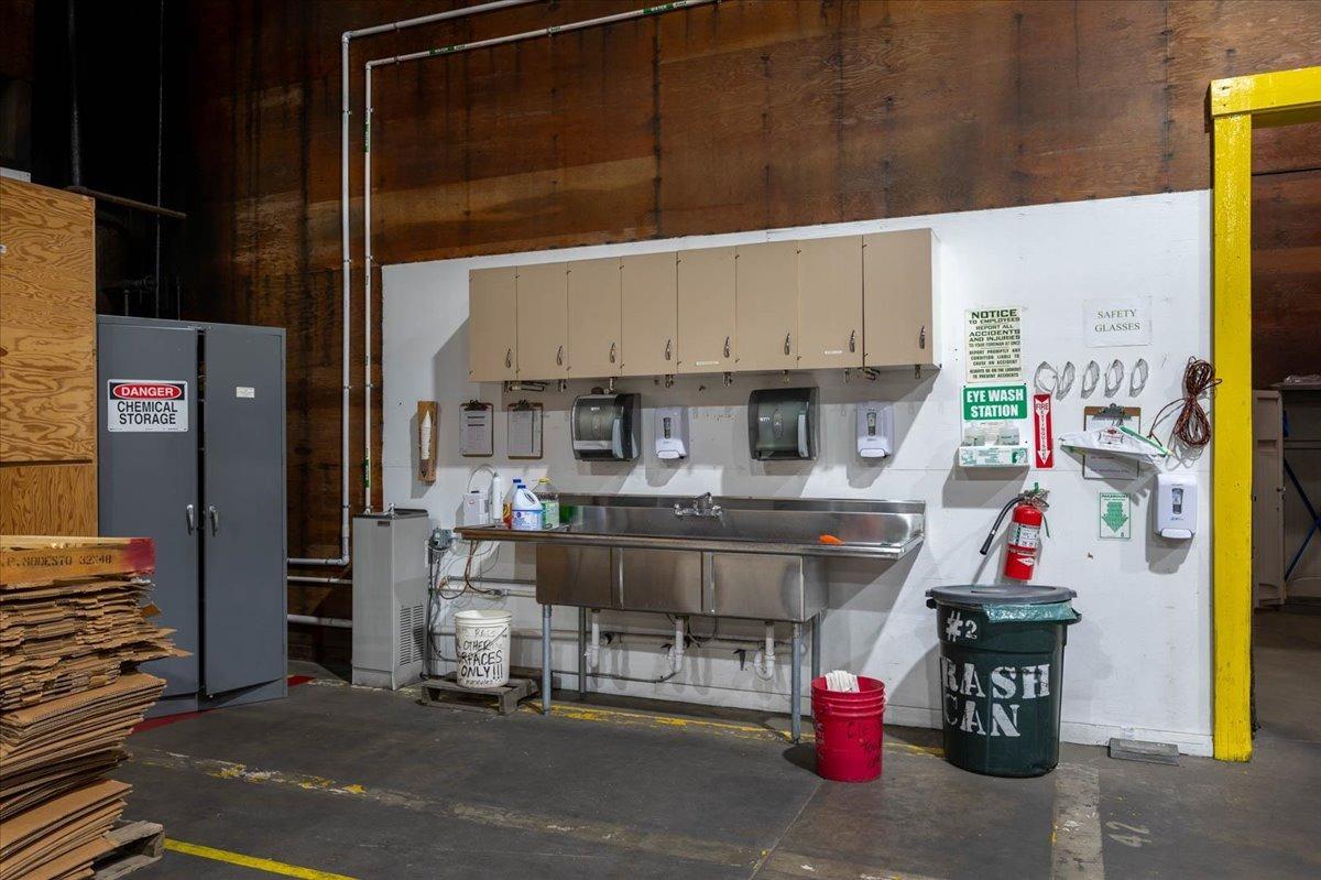 944 S Topeka, Fresno, CA 93721