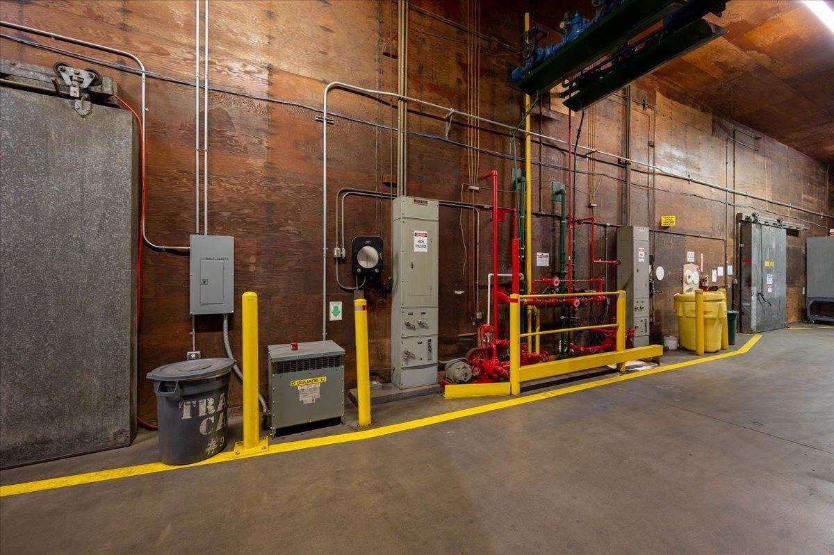 944 S Topeka, Fresno, CA 93721