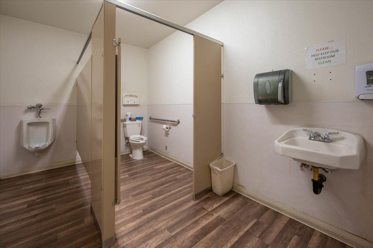 944 S Topeka, Fresno, CA 93721