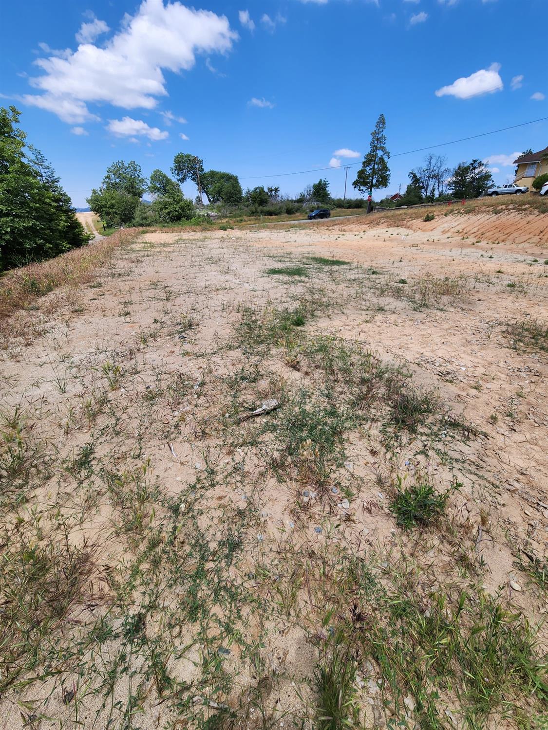 52830 Pine Dr, Oakhurst, CA 93644