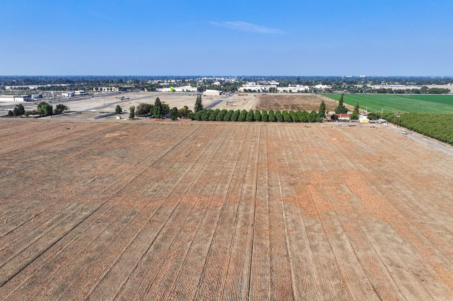 27274 S Mooney Blvd, Visalia, CA 93277