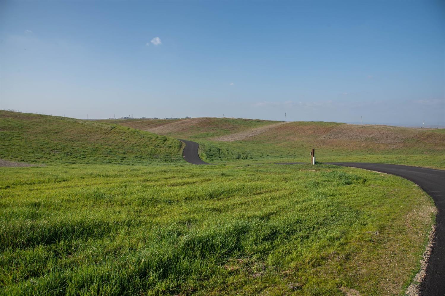 12919 Friant Rd, Clovis, CA 93611