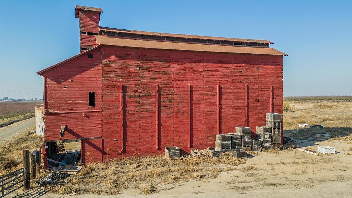 32015 Avenue 10, Madera, CA 93636