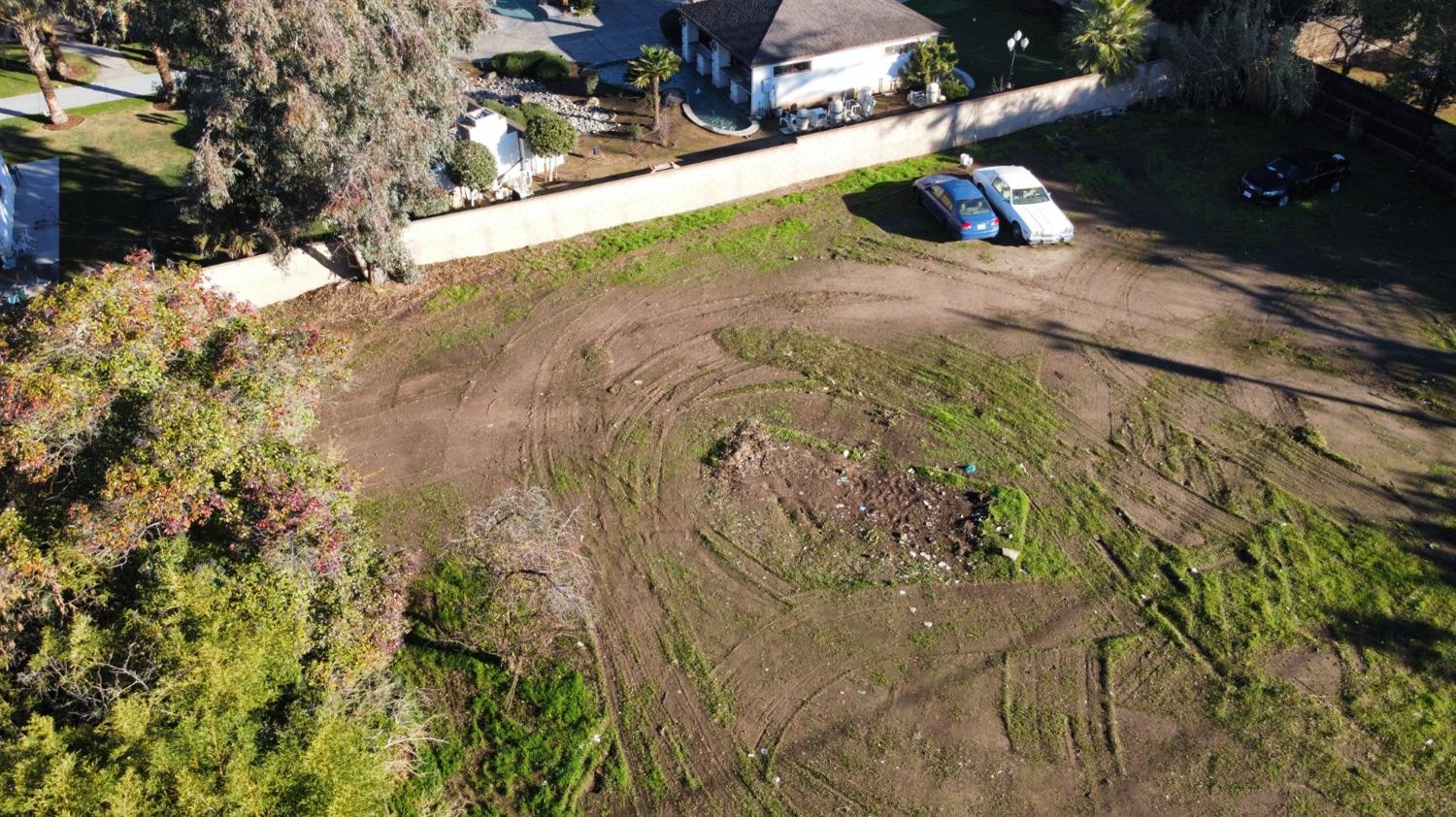 1 Palm Ave, Fresno, CA 93704