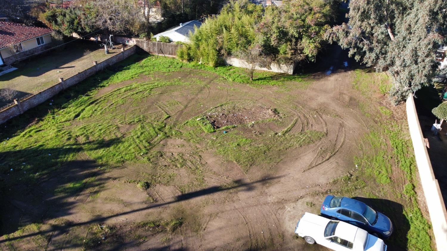 1 Palm Ave, Fresno, CA 93704