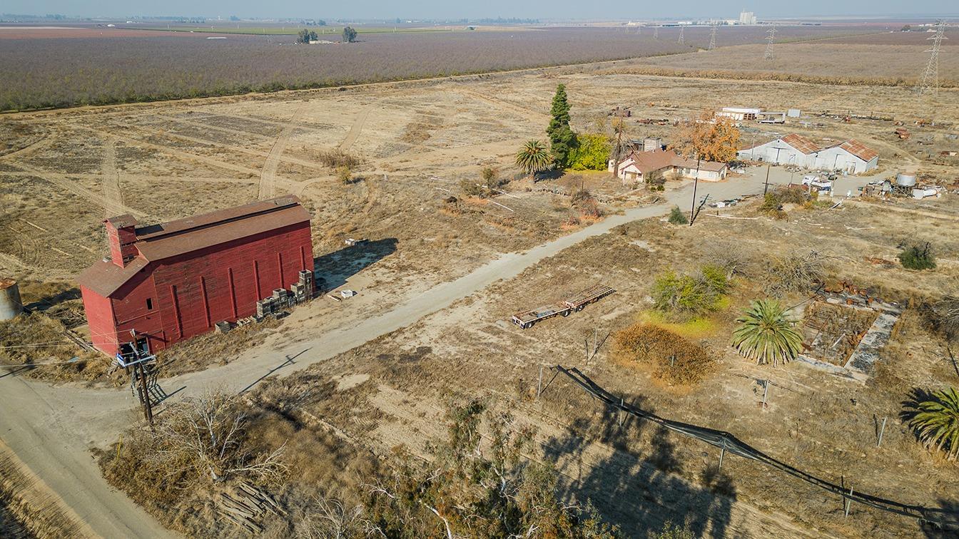 32015 Avenue 10, Madera, CA 93636