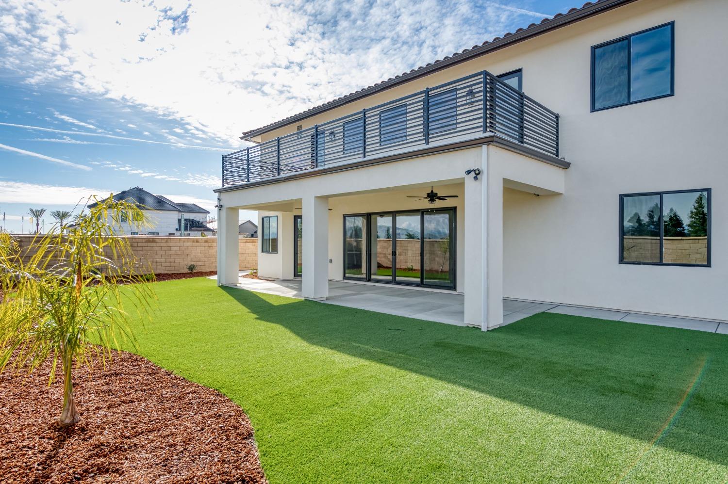 2266 E Bogie Way, Fresno, CA 93730