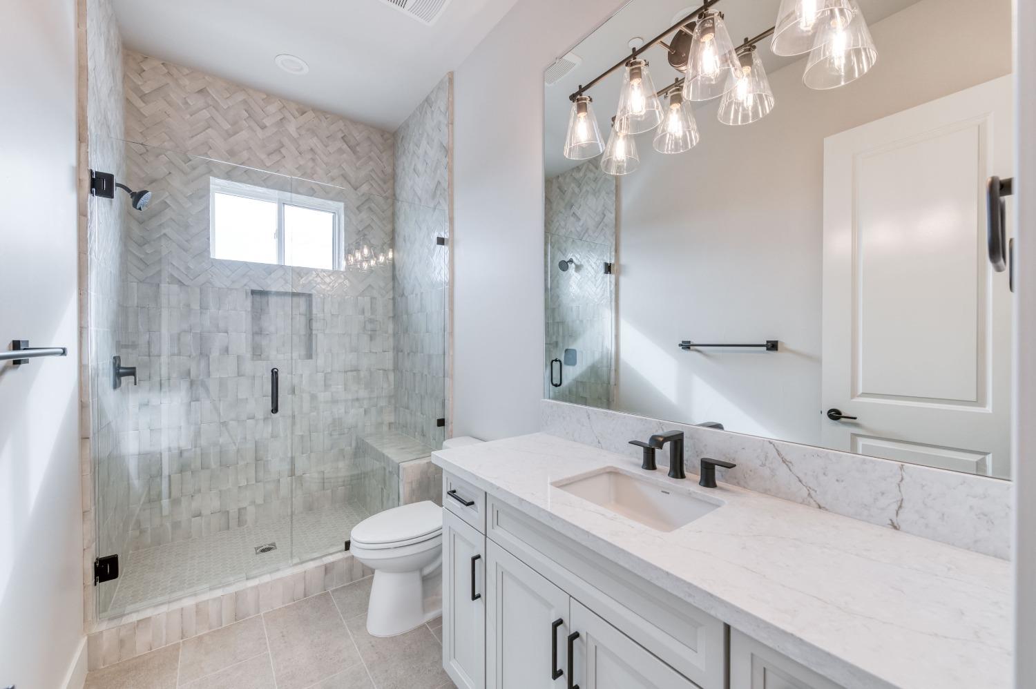 2266 E Bogie Way, Fresno, CA 93730