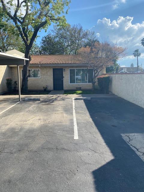 125 S Granada Dr #52, Madera, CA 93637