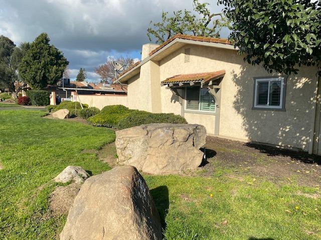 125 S Granada Dr #52, Madera, CA 93637