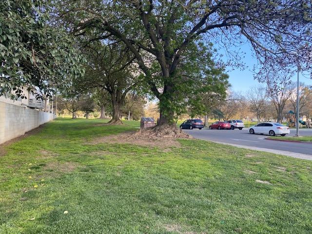 125 S Granada Dr #52, Madera, CA 93637