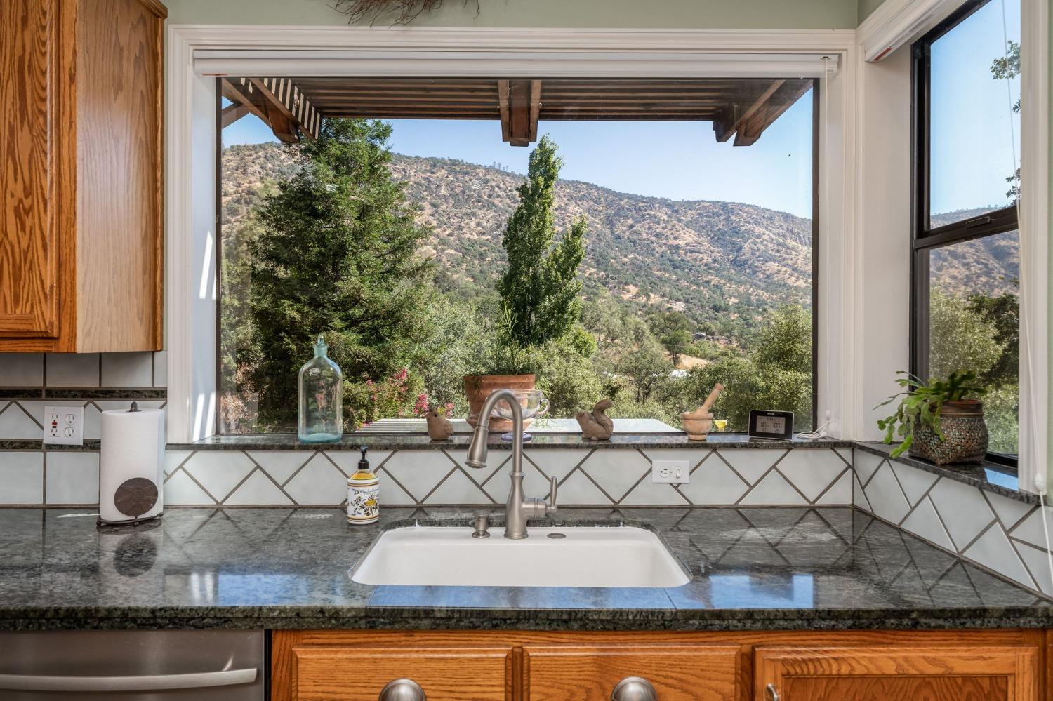 28646 Redinger Way, North Fork, CA 93643