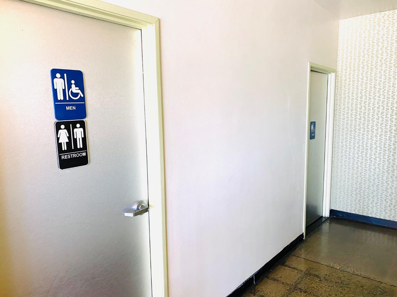 2041 E Shields Ave, Fresno, CA 93726