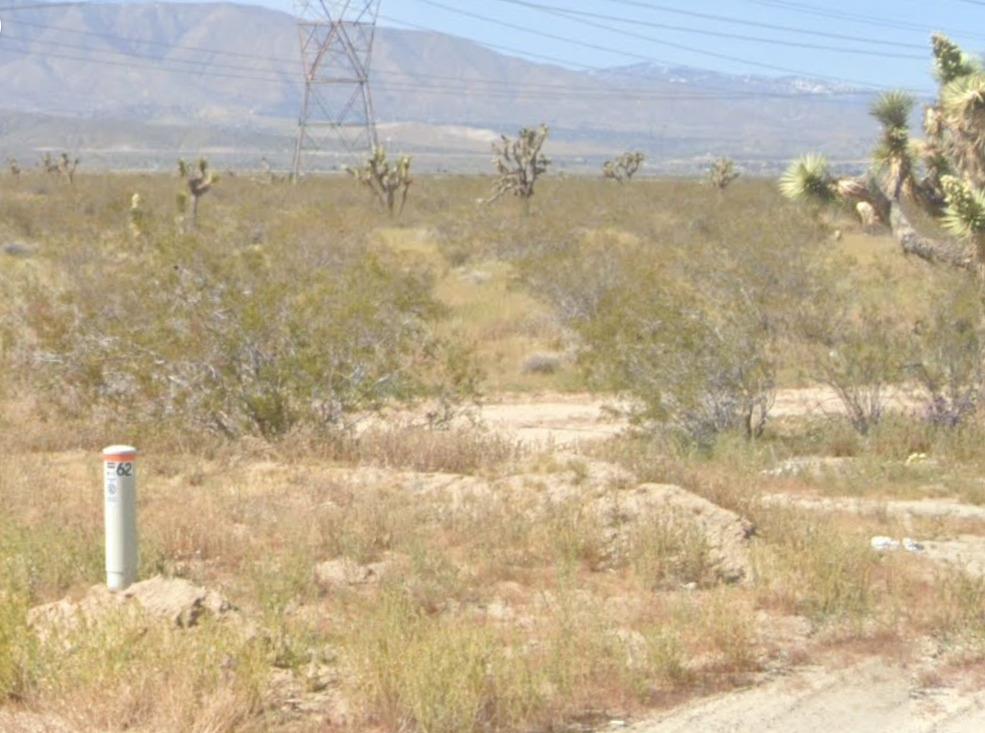 165 Ste Vic Avenue U4, Palmdale, CA 93591