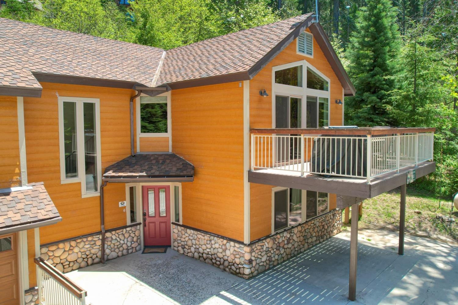 7400 Choke Cherry Ln, Yosemite, CA 95389