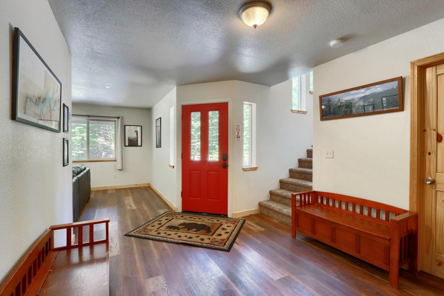 7400 Choke Cherry Ln, Yosemite, CA 95389