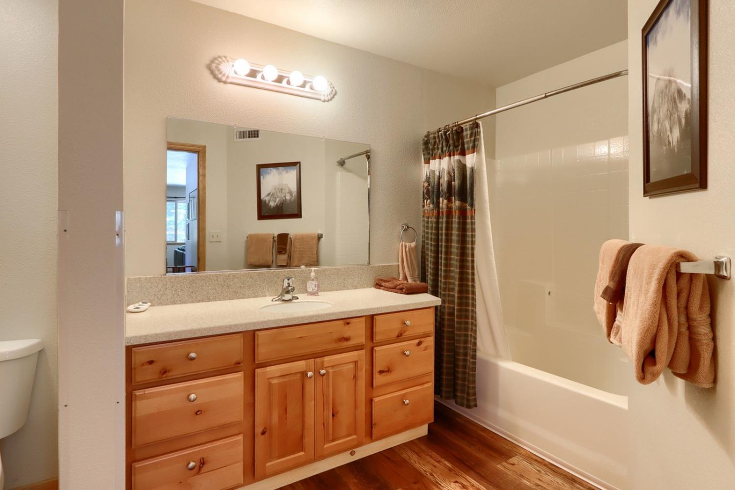 7400 Choke Cherry Ln, Yosemite, CA 95389