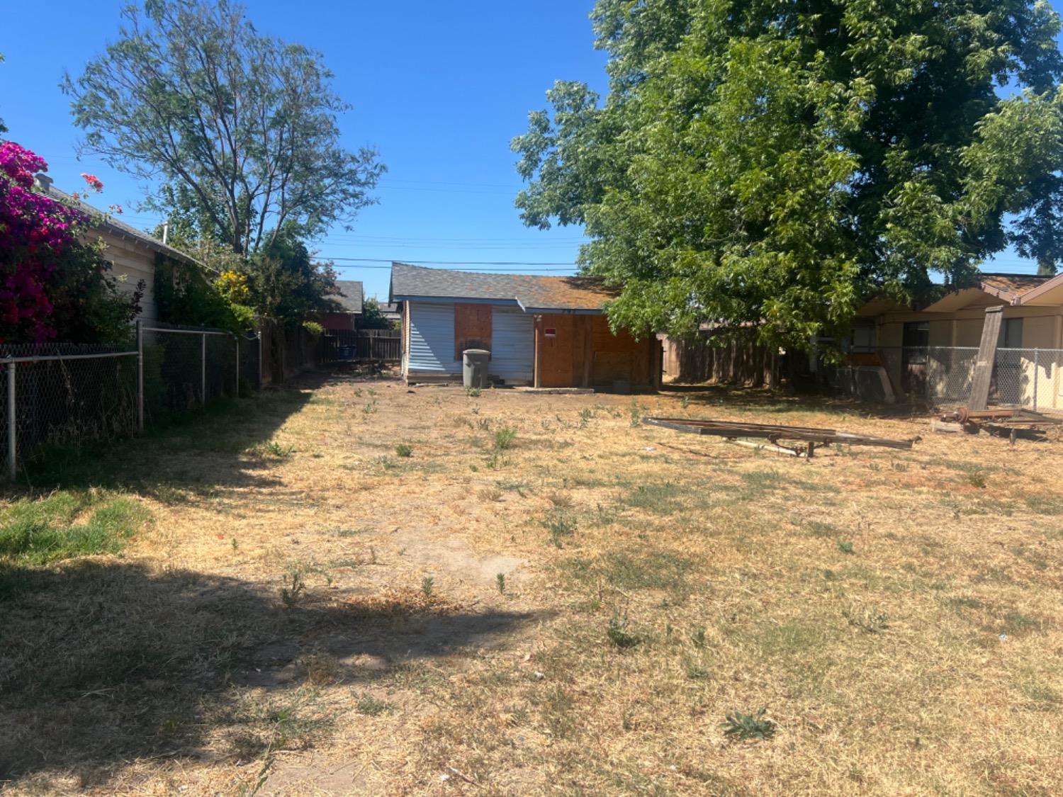 792 E Duff Ave, Reedley, CA 93654
