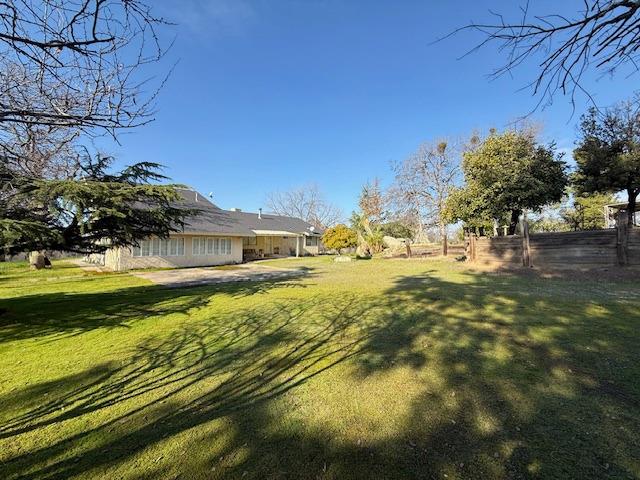 31915 Pennyroyal Ln, Prather, CA 93651