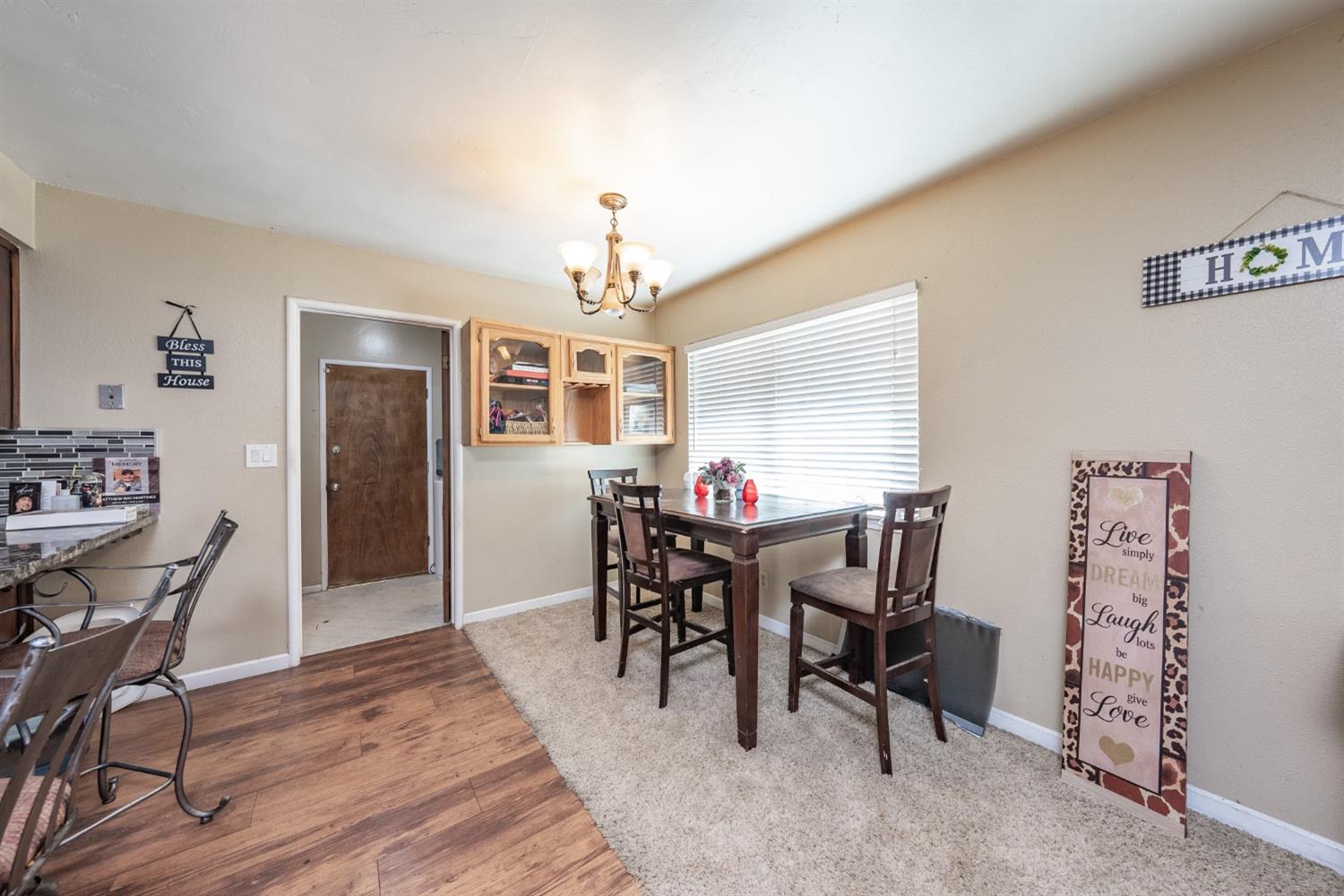 165 W Magnolia Ave, Hanford, CA 93230