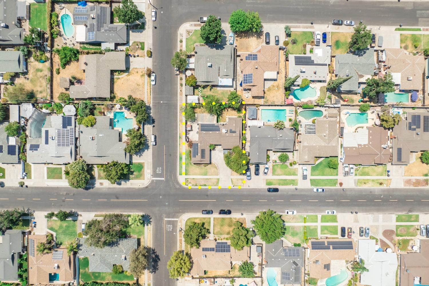 165 W Magnolia Ave, Hanford, CA 93230