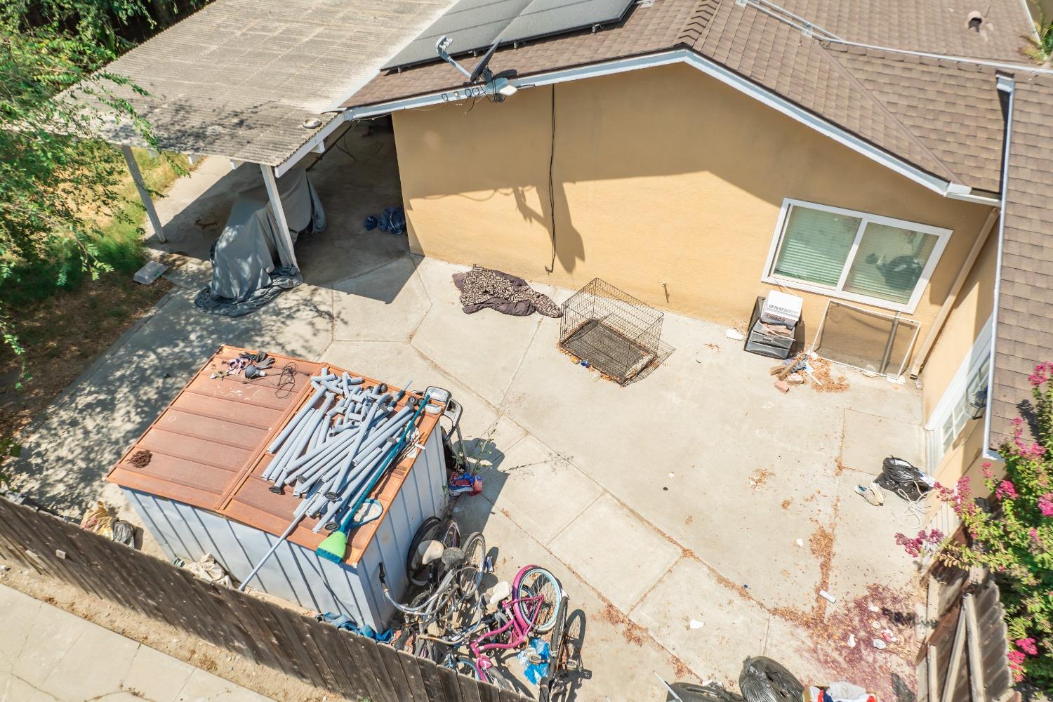 165 W Magnolia Ave, Hanford, CA 93230