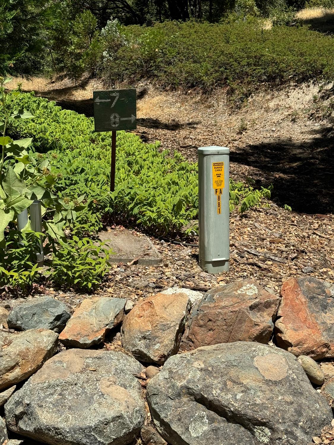 8 N Cedar Vista Circle, Bass Lake, CA 93604