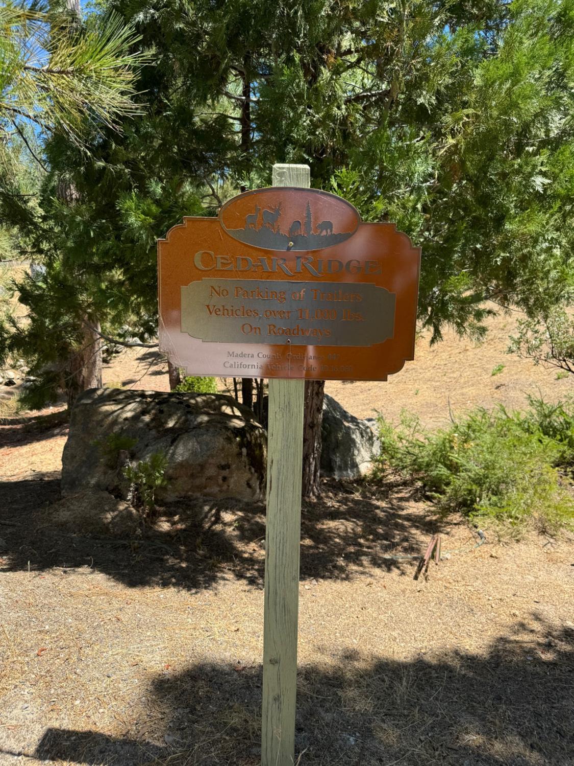 8 N Cedar Vista Circle, Bass Lake, CA 93604