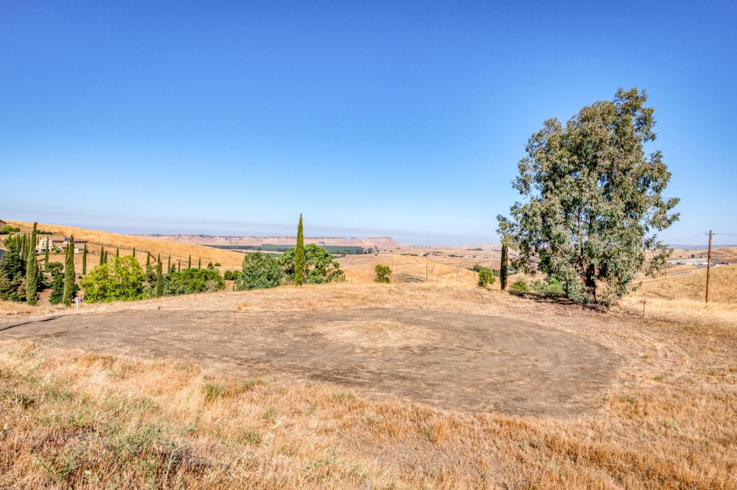 0 0 No Address Available, Friant, CA 93626