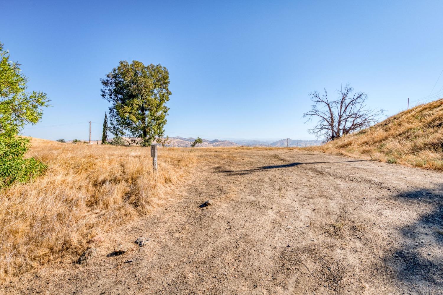 0 0 No Address Available, Friant, CA 93626