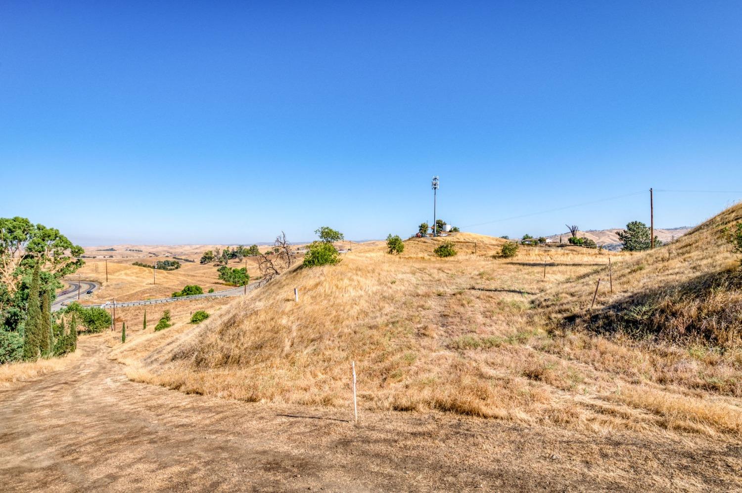 0 0 No Address Available, Friant, CA 93626